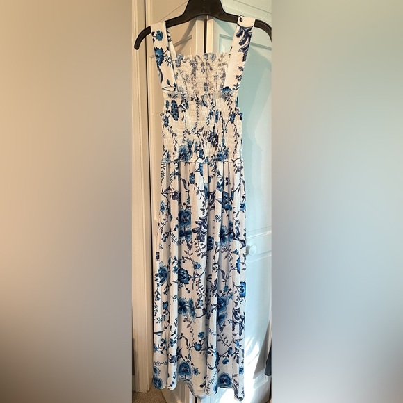 River Island Shirred Neck Floral Midi Dress - Picture 4 of 9